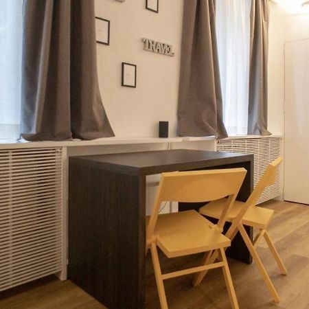 Madonnina Apartment Милано Екстериор снимка
