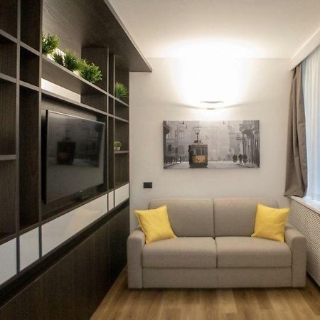 Madonnina Apartment Милано Екстериор снимка