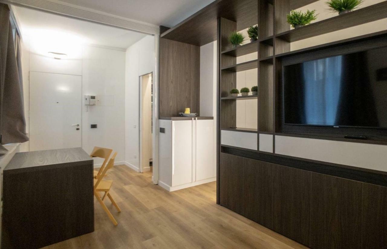 Madonnina Apartment Милано Екстериор снимка